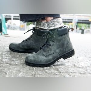 Blundstone 2427 lace up leather rustic black boots 3au 6us